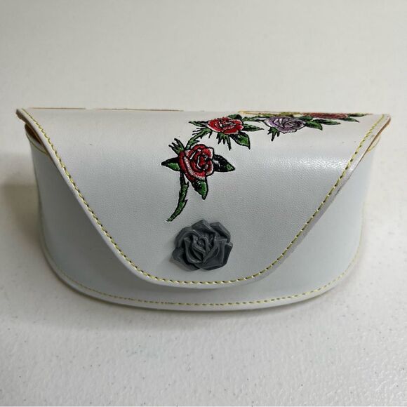 Ed Hardy White Embroidered Sunglass Case Butterflies Flower Snap Close CASE ONLY - Picture 2 of 8